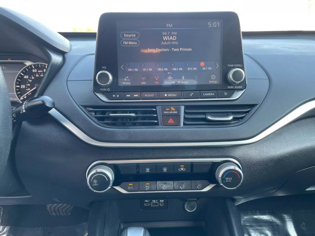 Vehicle image 51 of 86
