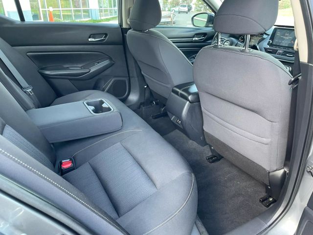 Vehicle image 78 of 86
