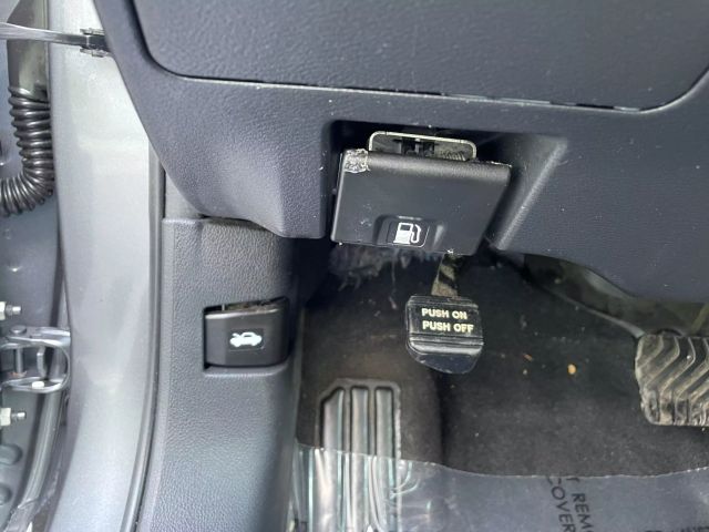 Vehicle image 50 of 86