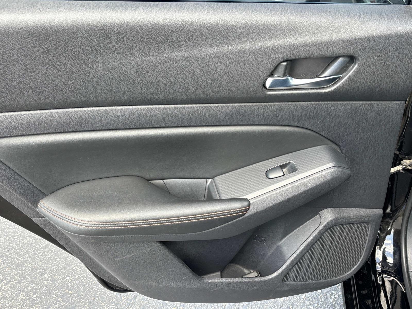 Vehicle image 26 of 30