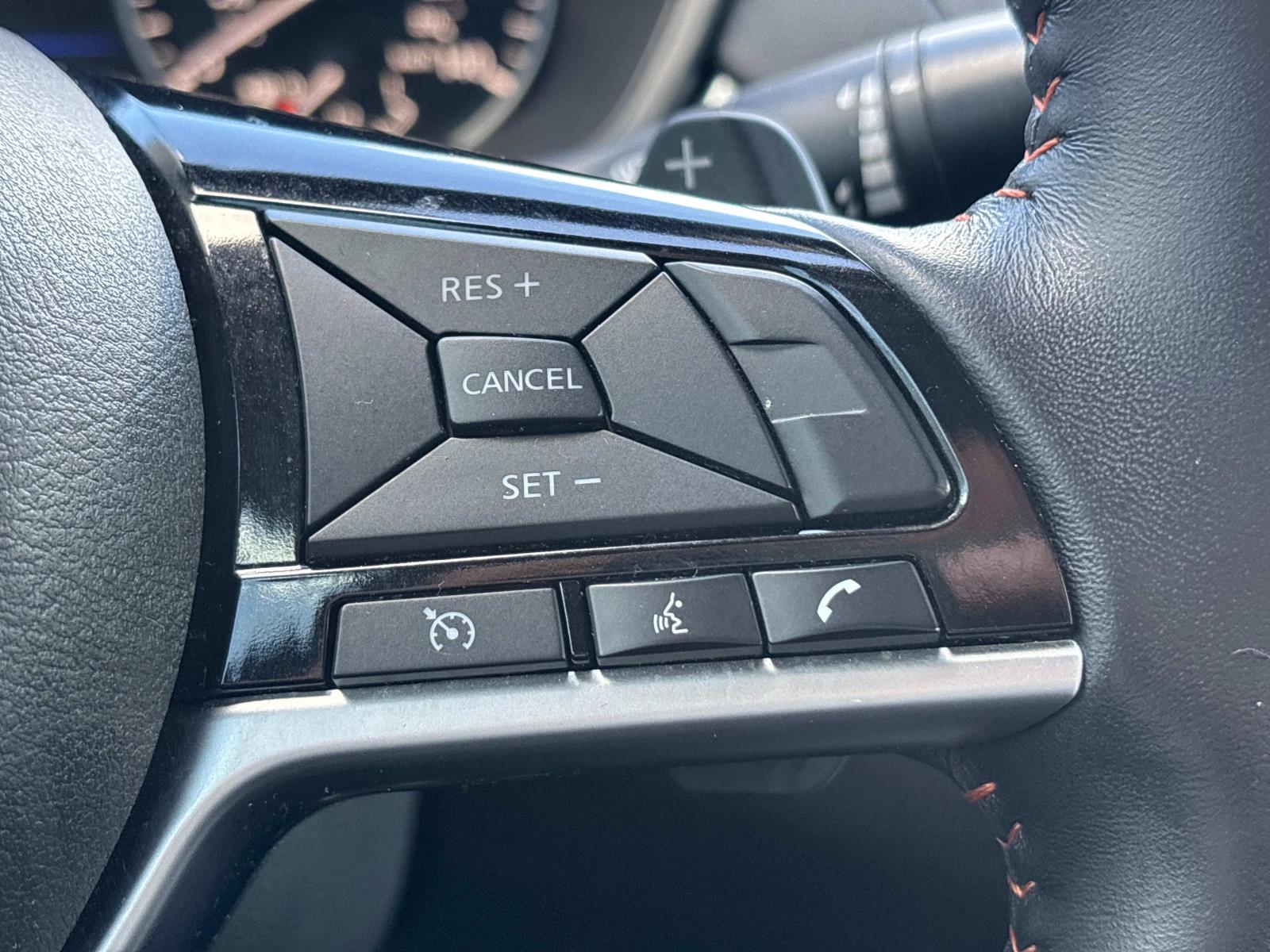Vehicle image 9 of 30
