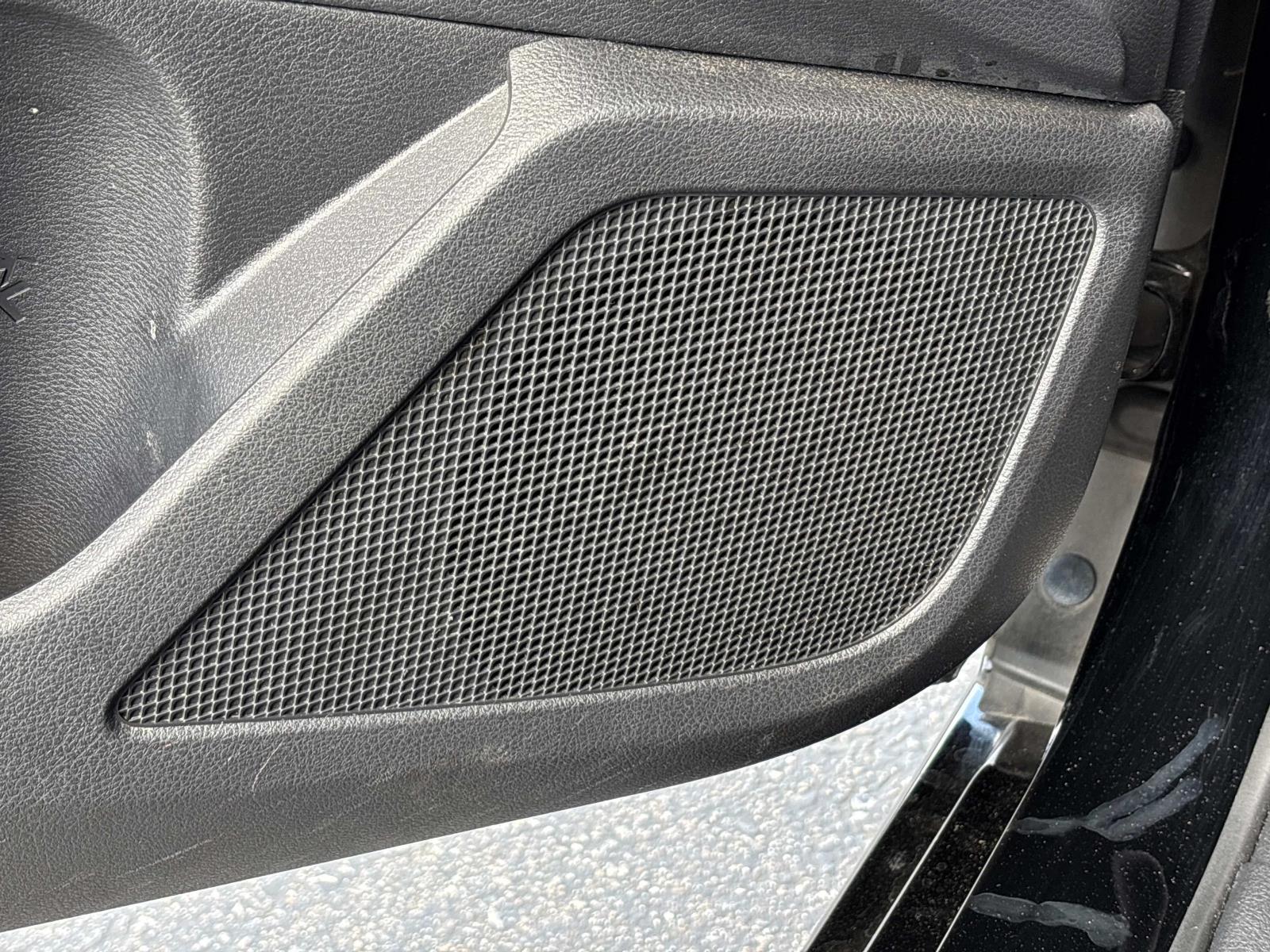 Vehicle image 22 of 30
