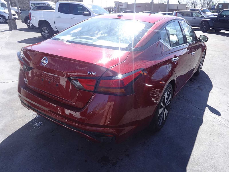 Vehicle image 4 of 23