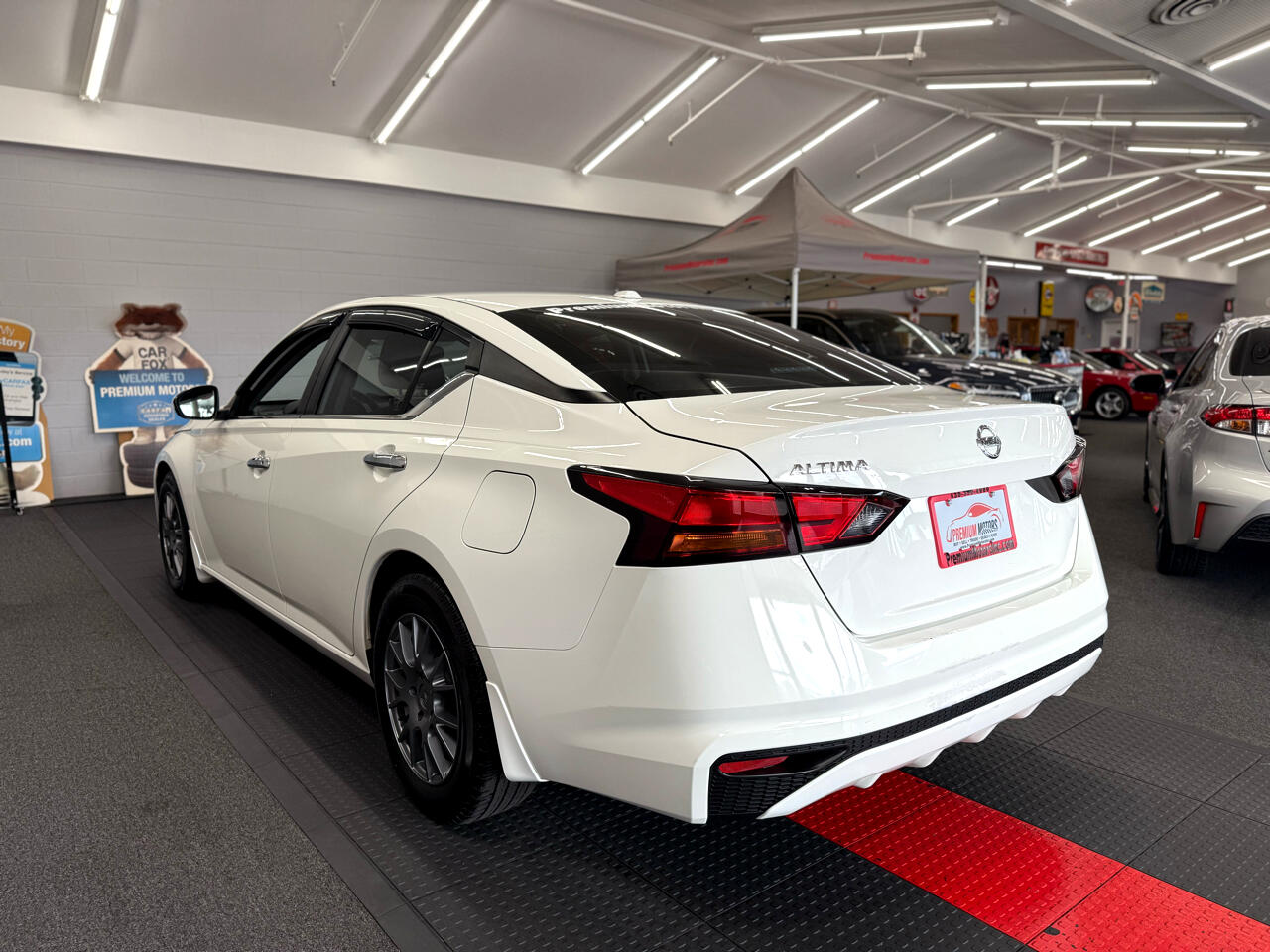 2020 Nissan Altima 2.5 S Image 10 of 34