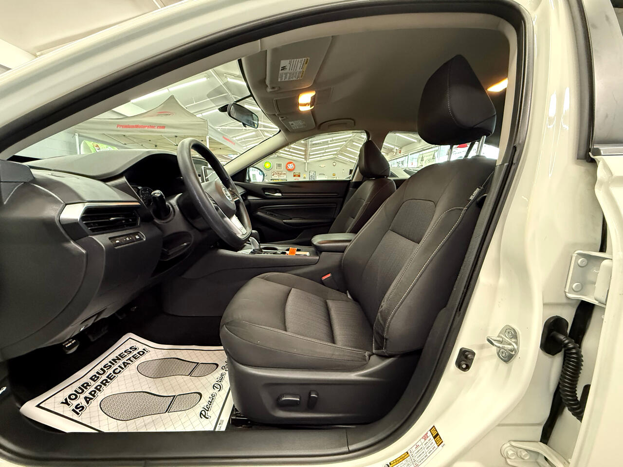 2020 Nissan Altima 2.5 S Image 18 of 34