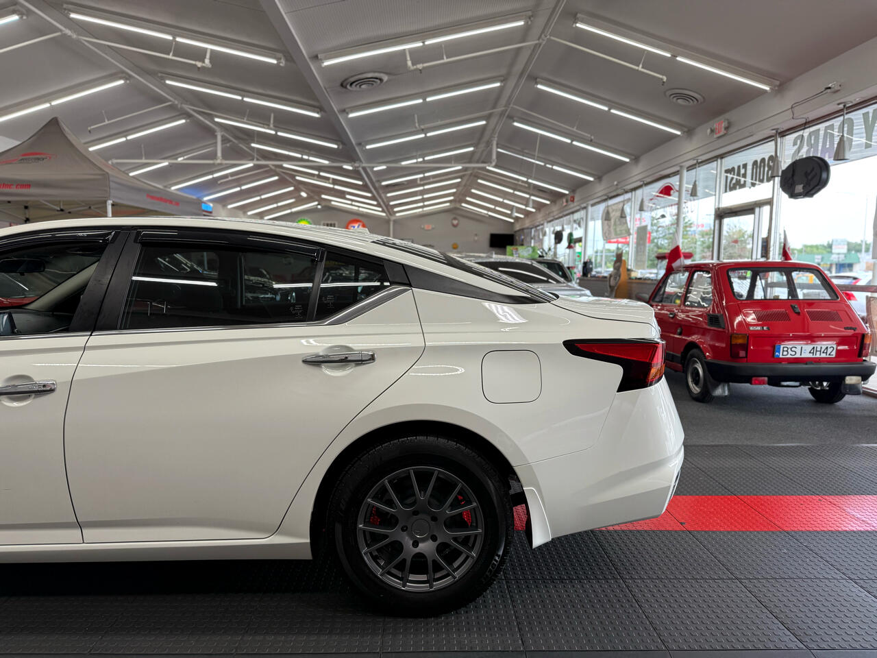 2020 Nissan Altima 2.5 S Image 8 of 34