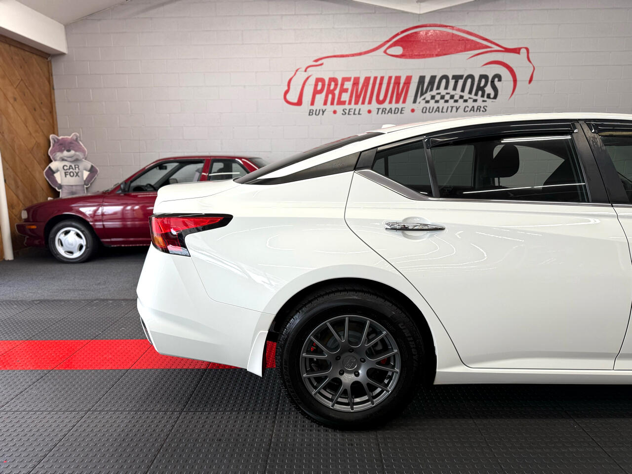 2020 Nissan Altima 2.5 S Image 9 of 34