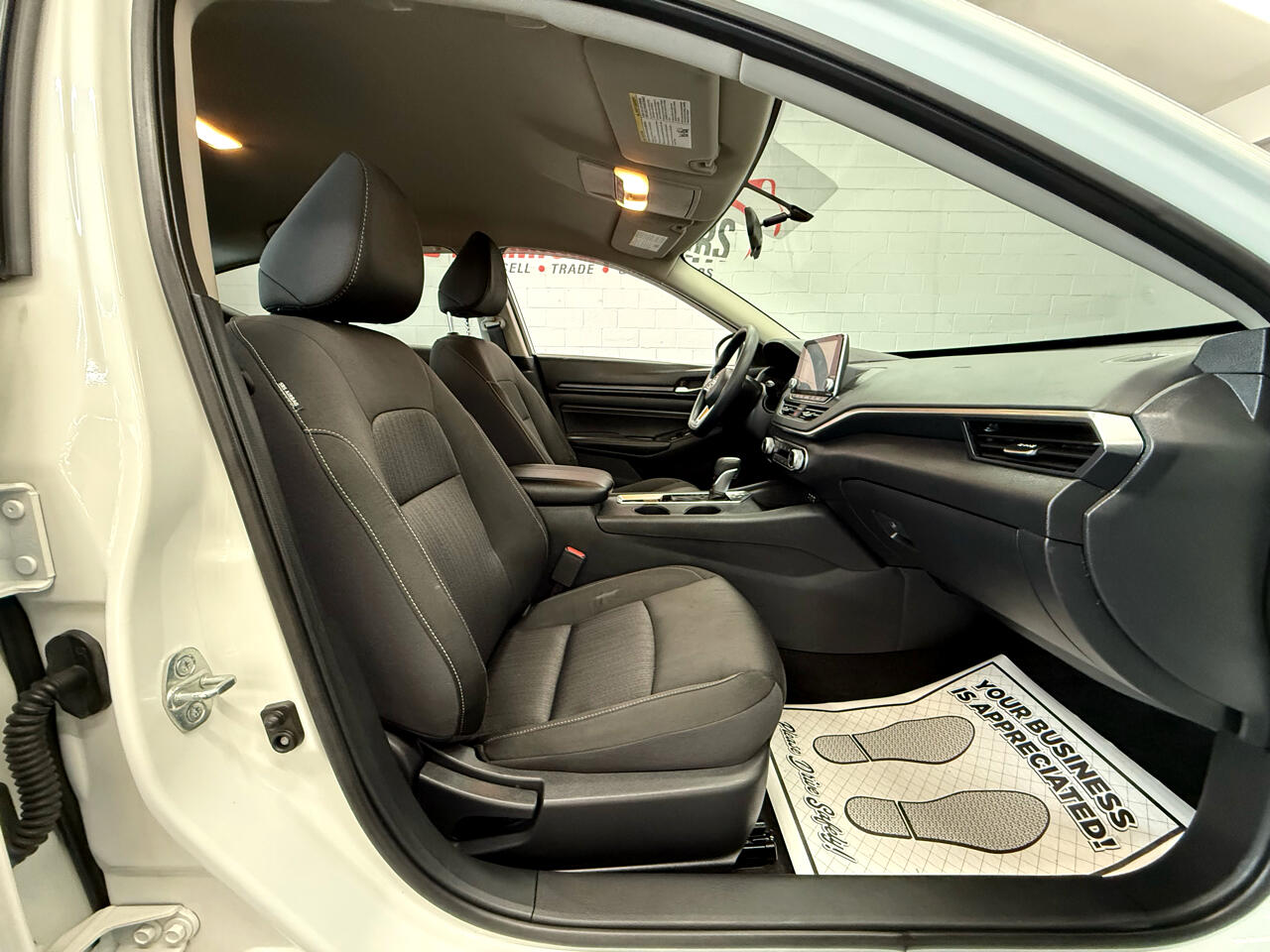 2020 Nissan Altima 2.5 S Image 17 of 34