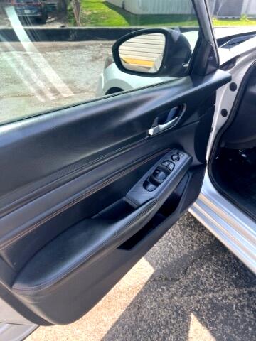 Vehicle image 8 of 27