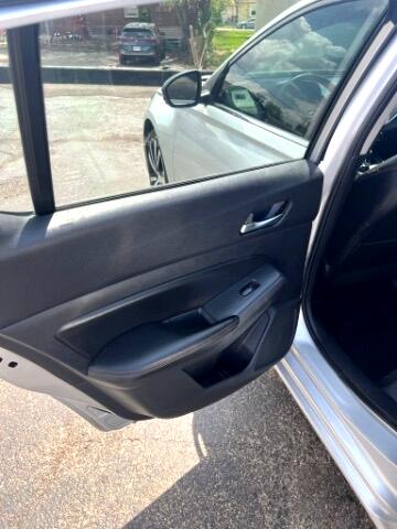 Vehicle image 22 of 27