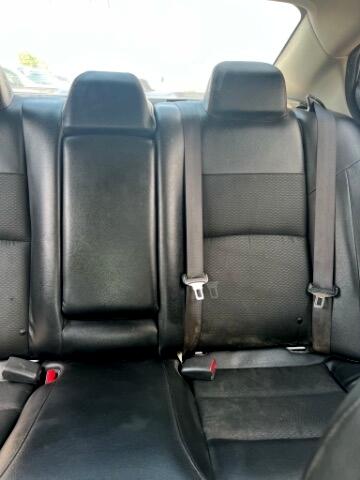 Vehicle image 21 of 27