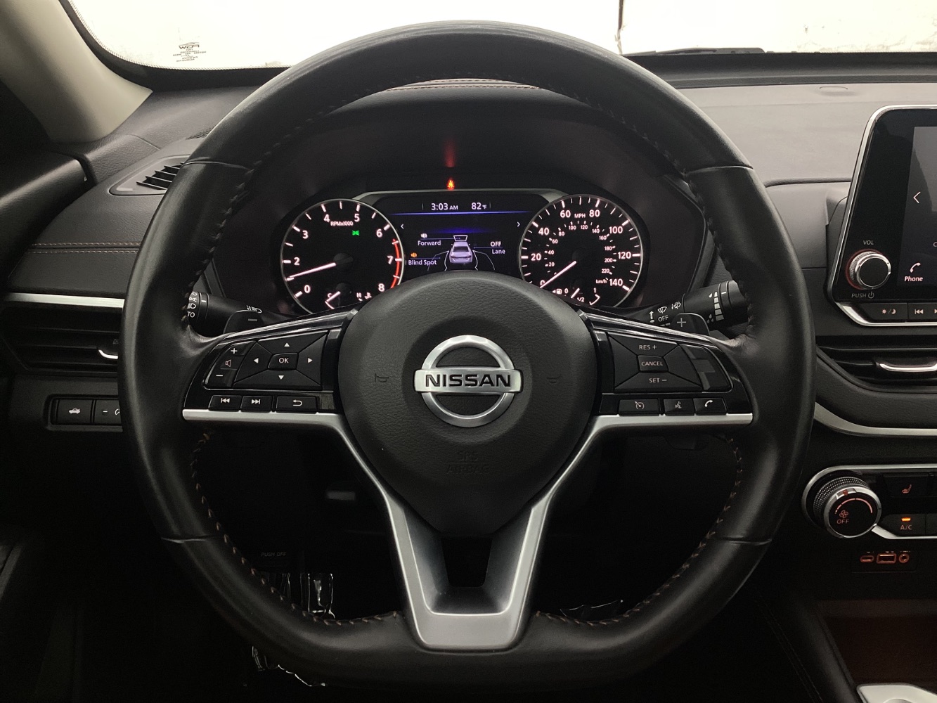 Vehicle image 31 of 49