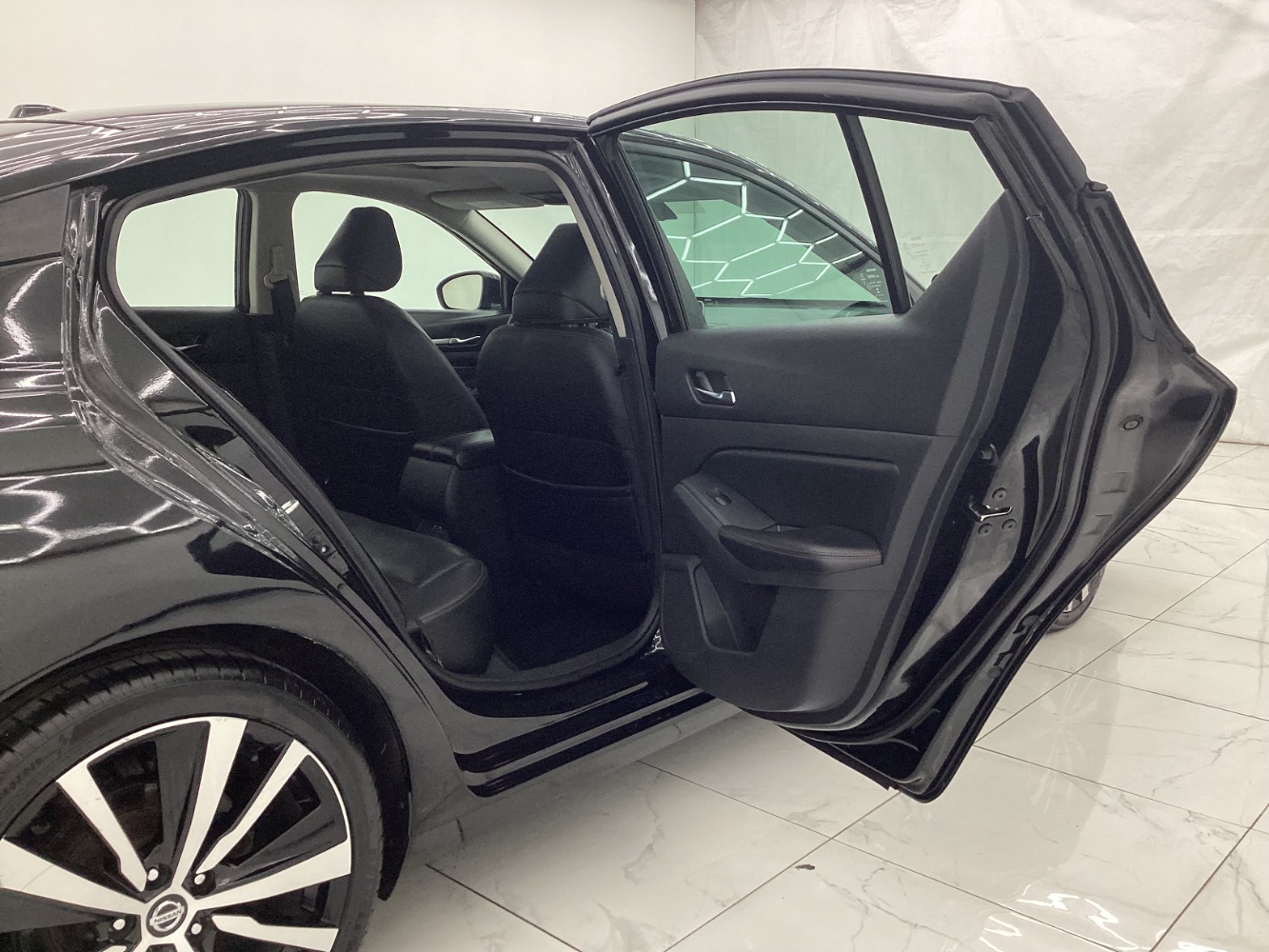 Vehicle image 26 of 49