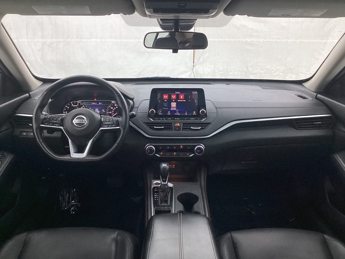 Vehicle image 29 of 49