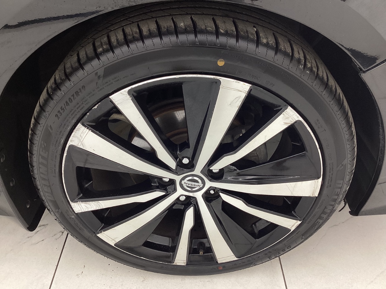 Vehicle image 46 of 49