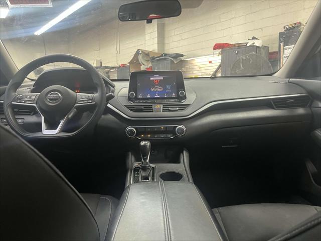 2020 Nissan Altima 2.5 S Image 10 of 25