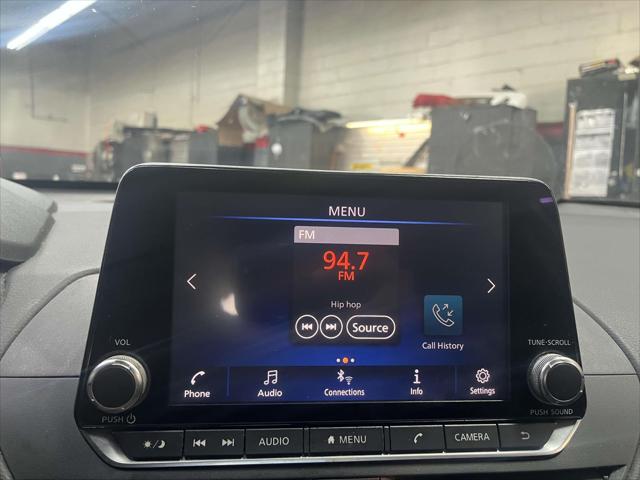 2020 Nissan Altima 2.5 S Image 12 of 25