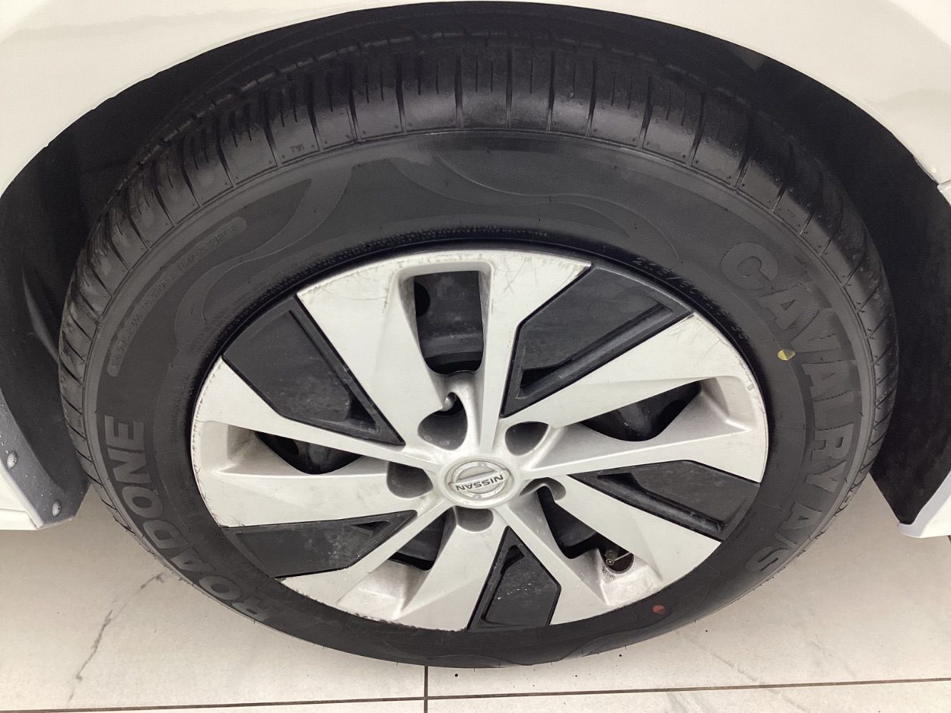 Vehicle image 16 of 47