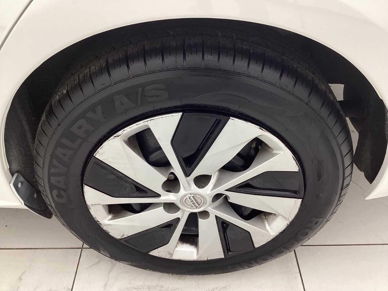 Vehicle image 15 of 47