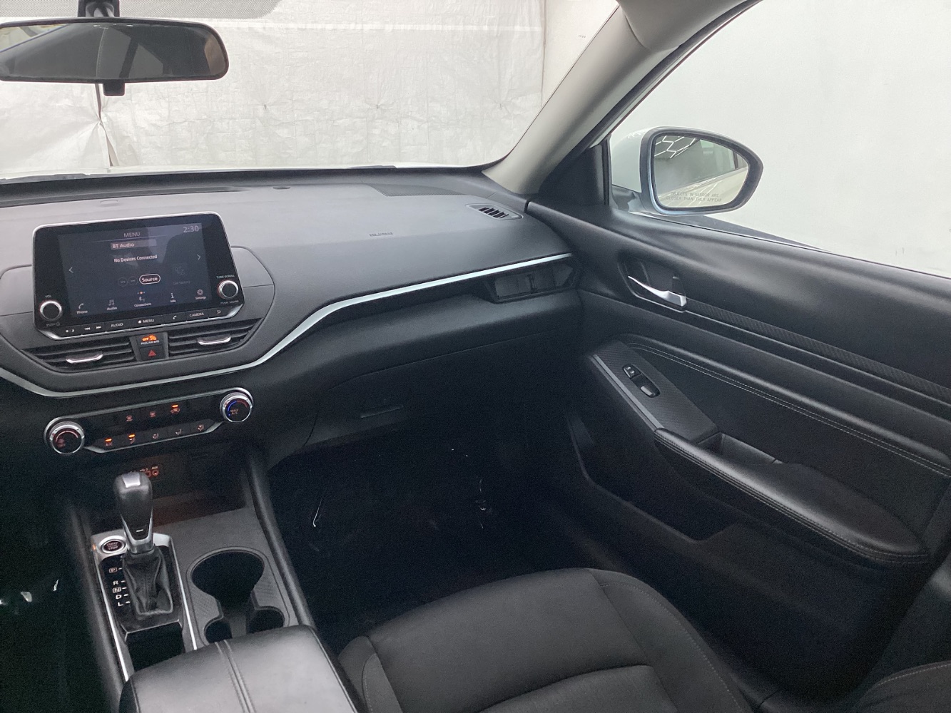 Vehicle image 24 of 47