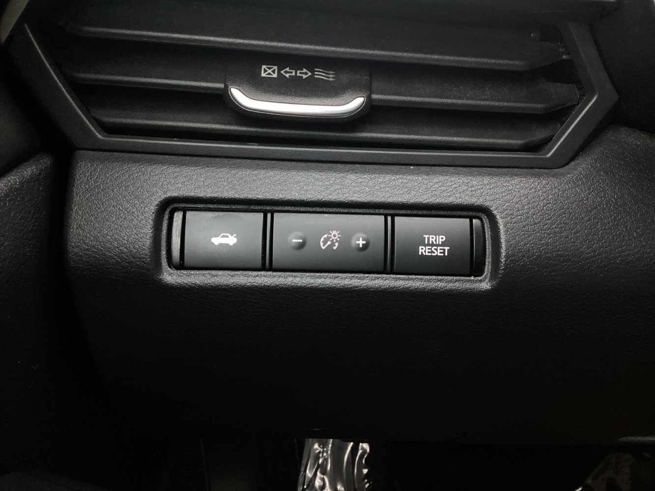 Vehicle image 43 of 47