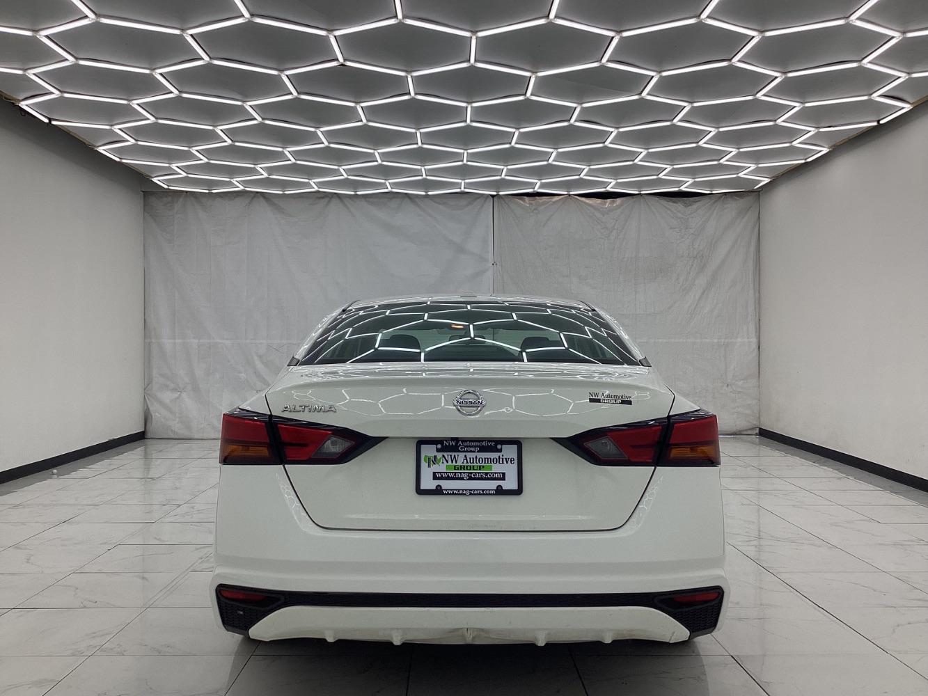 Vehicle image 9 of 47