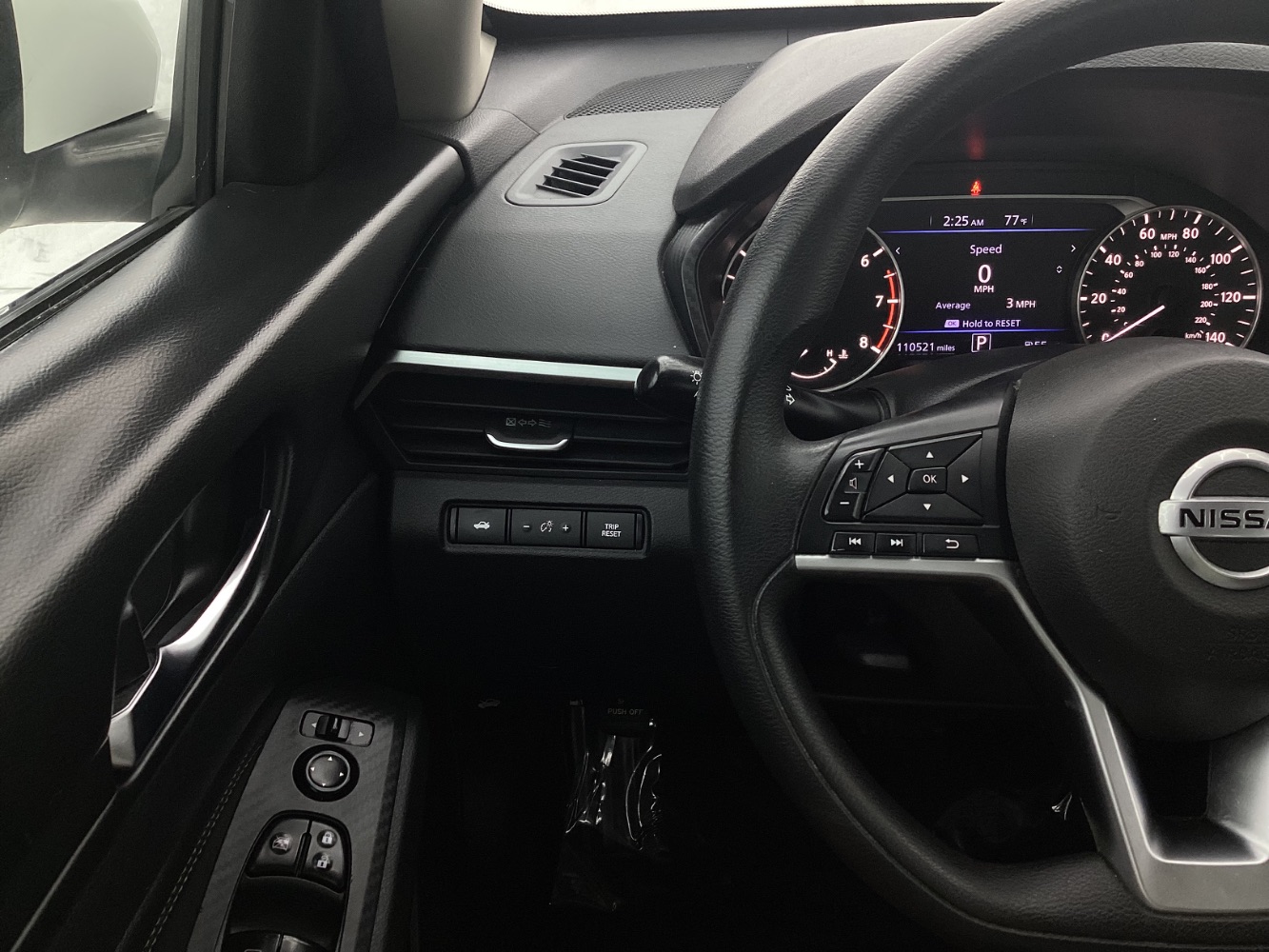 Vehicle image 25 of 47