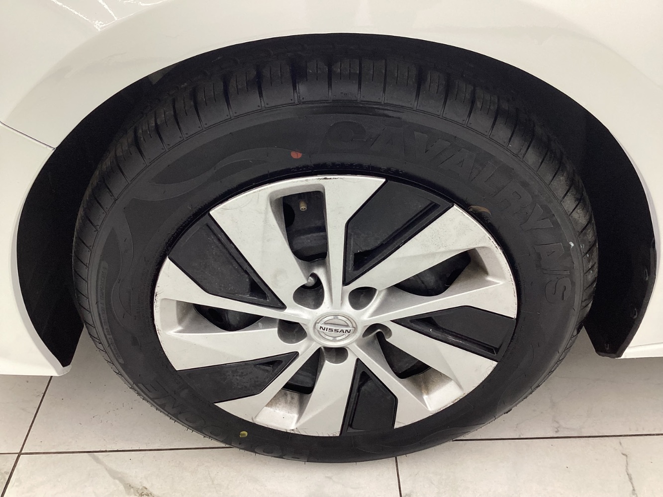 Vehicle image 13 of 47