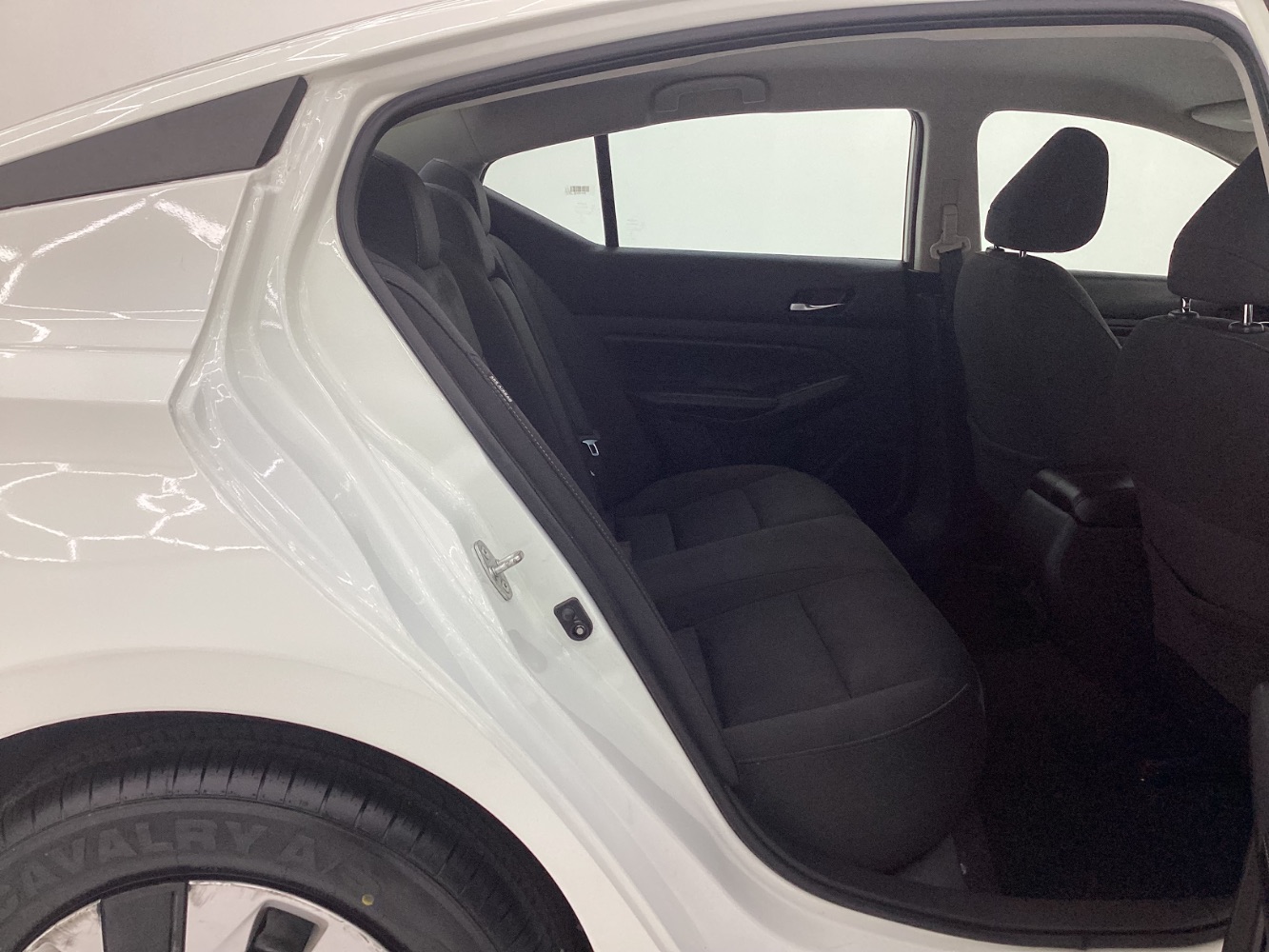 Vehicle image 40 of 47