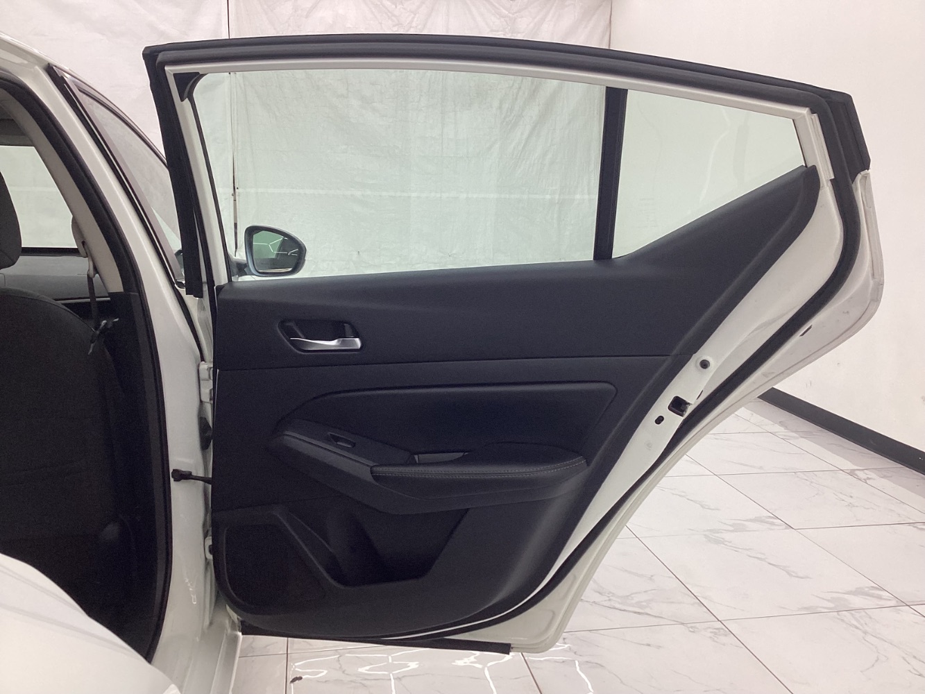 Vehicle image 19 of 47