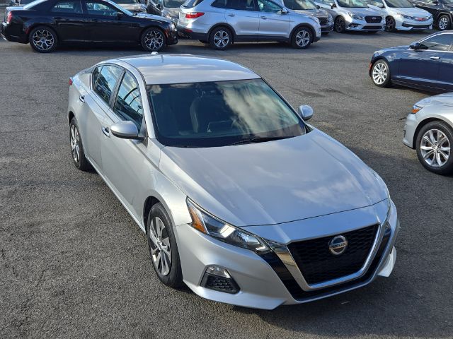 Vehicle image 6 of 11