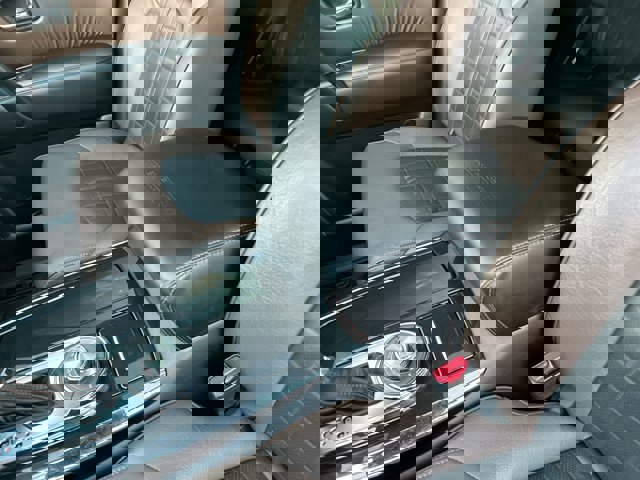Vehicle image 21 of 28