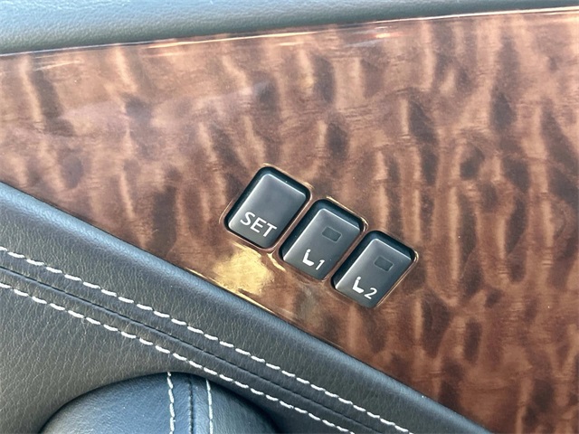 Vehicle image 24 of 35