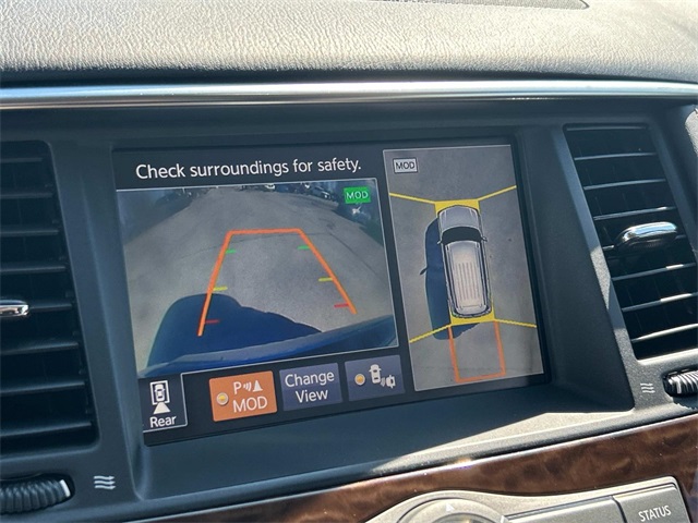 Vehicle image 28 of 35