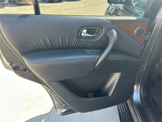 Vehicle image 20 of 35
