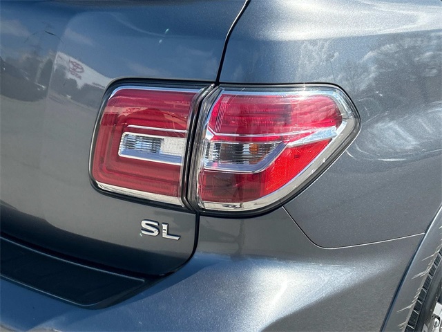 Vehicle image 11 of 35