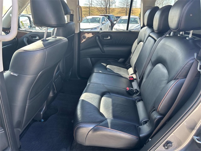 Vehicle image 18 of 35