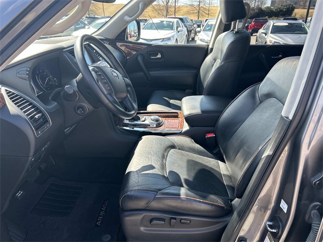 Vehicle image 21 of 35