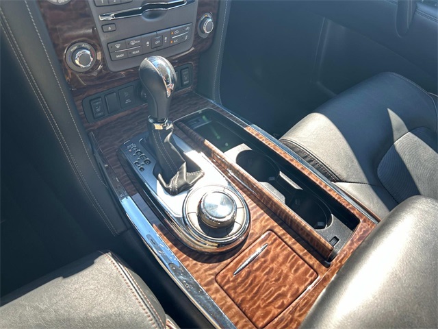 Vehicle image 31 of 35