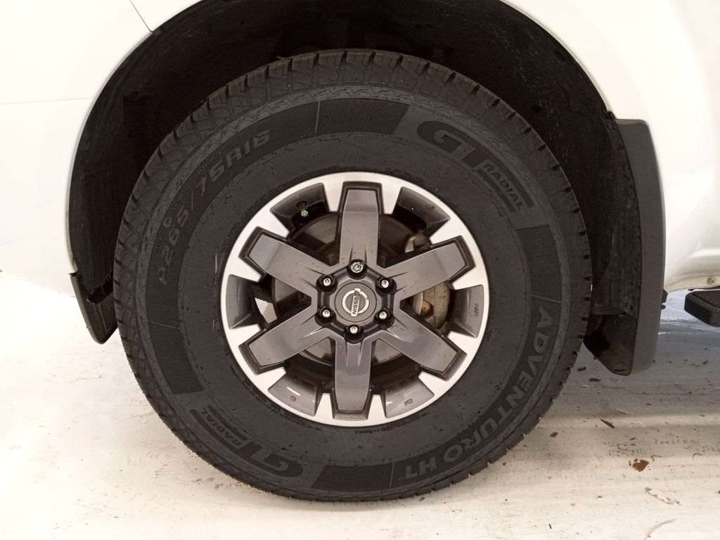 Vehicle image 26 of 28