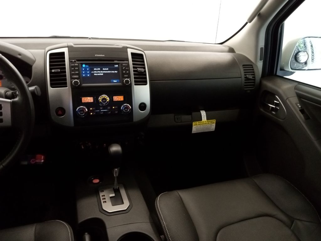Vehicle image 17 of 28