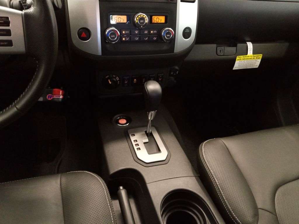 Vehicle image 22 of 28