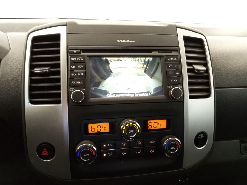 Vehicle image 20 of 28