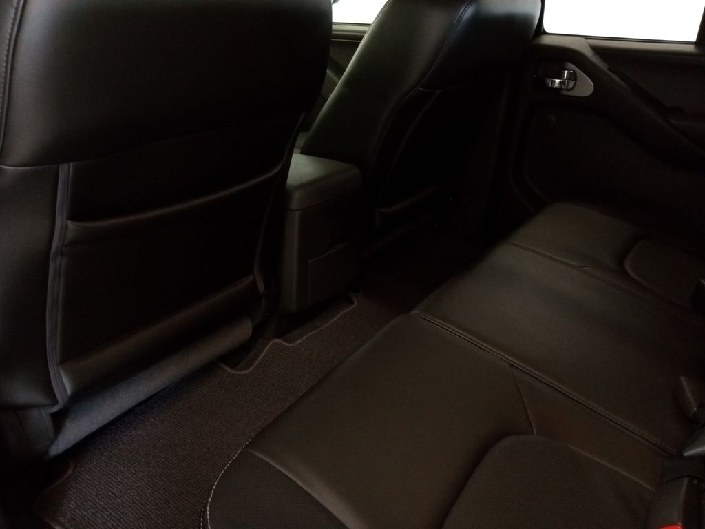 Vehicle image 24 of 28