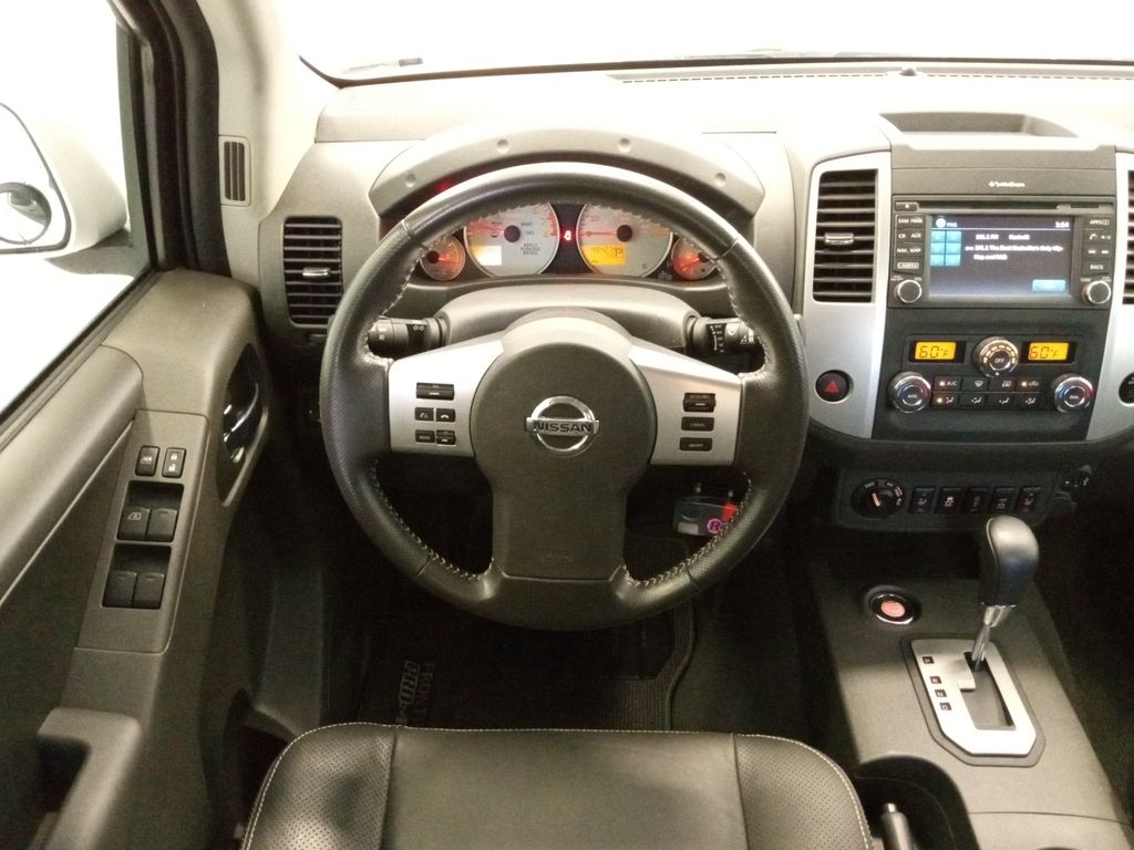 Vehicle image 13 of 28