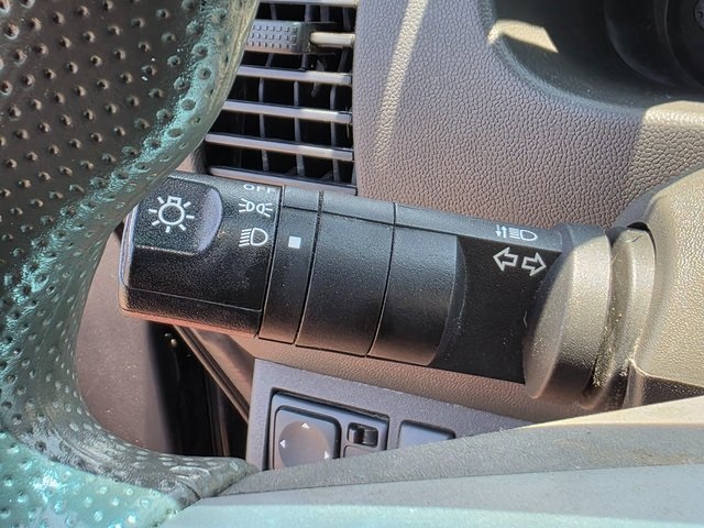 Vehicle image 24 of 36
