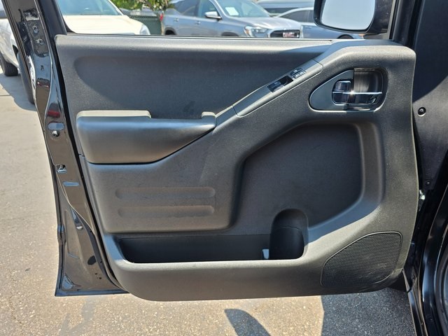 Vehicle image 25 of 36
