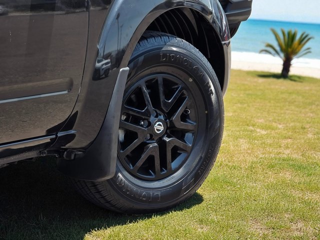 Vehicle image 8 of 36