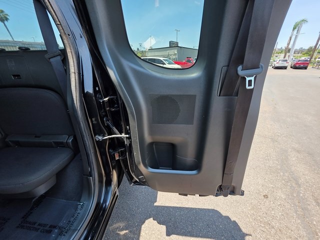 Vehicle image 34 of 36