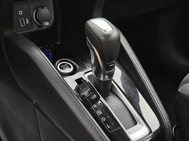 Vehicle image 23 of 33